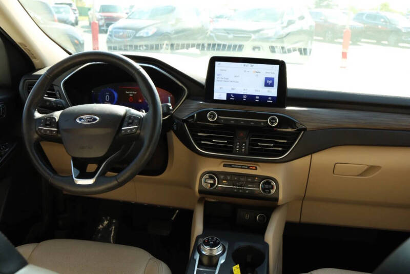 2020 Ford Escape Titanium