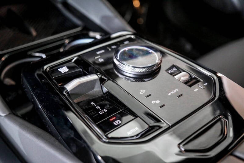 2026 BMW 5 Series 530i xDrive