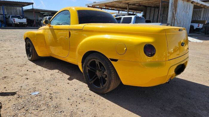 2004 Chevrolet SSR LS