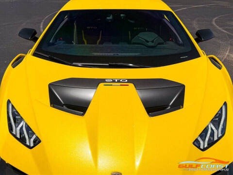 2022 Lamborghini Huracan STO