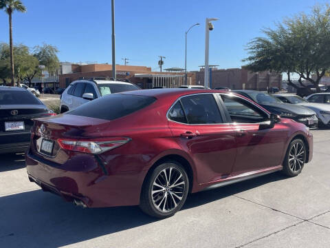 2018 Toyota Camry SE