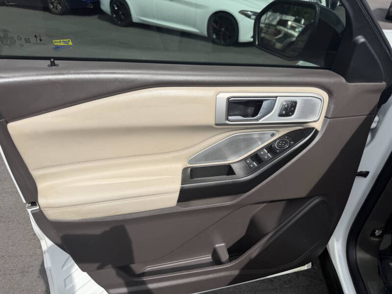 2020 Ford Explorer Platinum