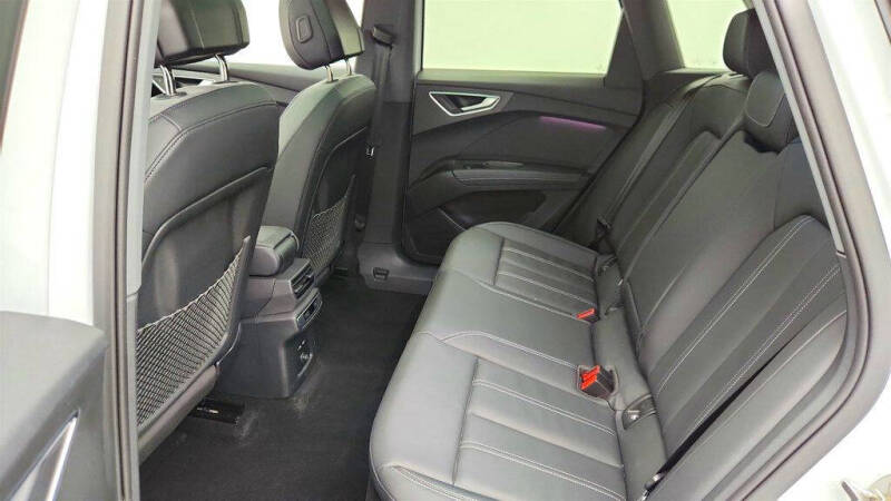 2024 Audi Q4 e-tron quattro Premium Plus 55