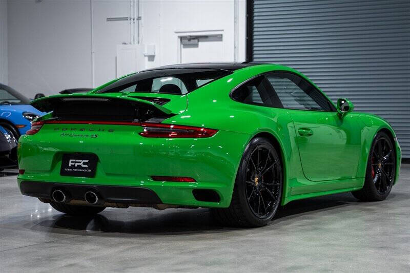 2017 Porsche 911 Carrera 4S