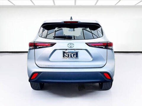 2024 Toyota Highlander LE