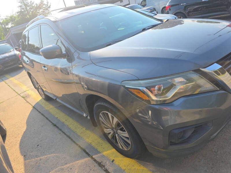 2017 Nissan Pathfinder S