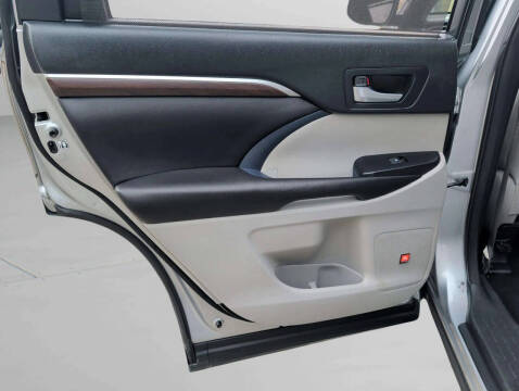 2016 Toyota Highlander