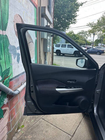 2018 Nissan Kicks SV