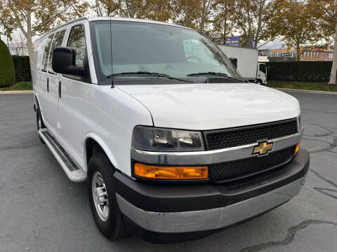 2024 Chevrolet Express 2500