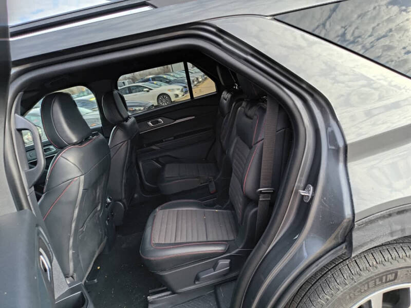 2025 Ford Explorer ST-Line
