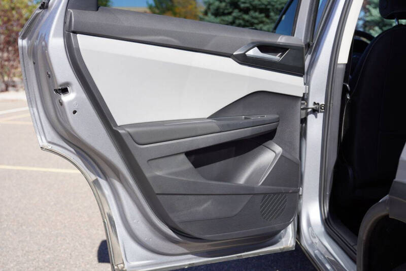 2022 Volkswagen Taos SE 4Motion