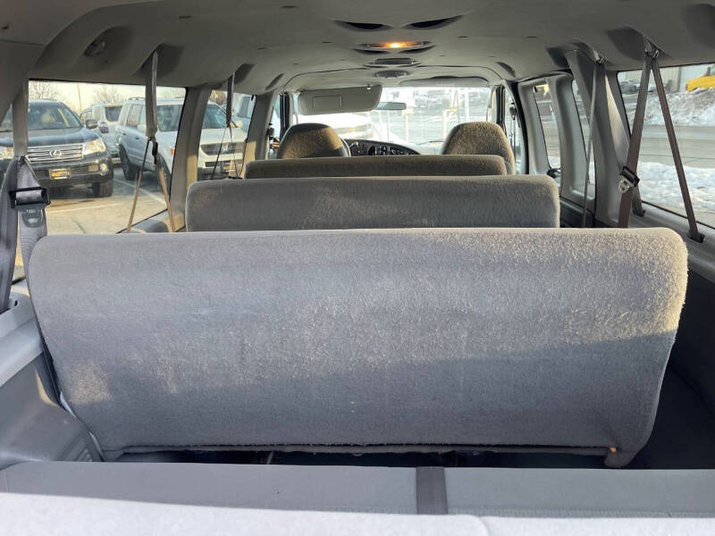 2007 Ford E-Series E-350 SD XLT