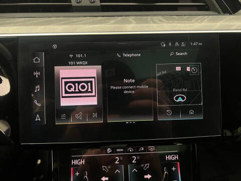 2022 Audi e-tron quattro Premium Plus