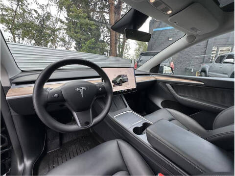 2025 Tesla Model Y Long Range