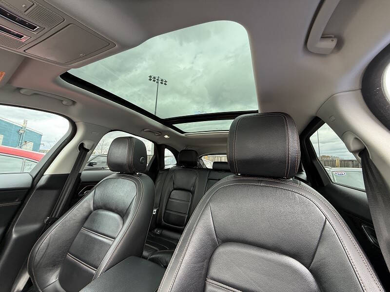 2017 Jaguar F-PACE 35t Prestige