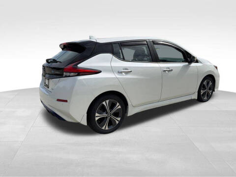 2022 Nissan LEAF SV