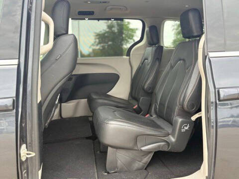 2020 Chrysler Pacifica Touring L