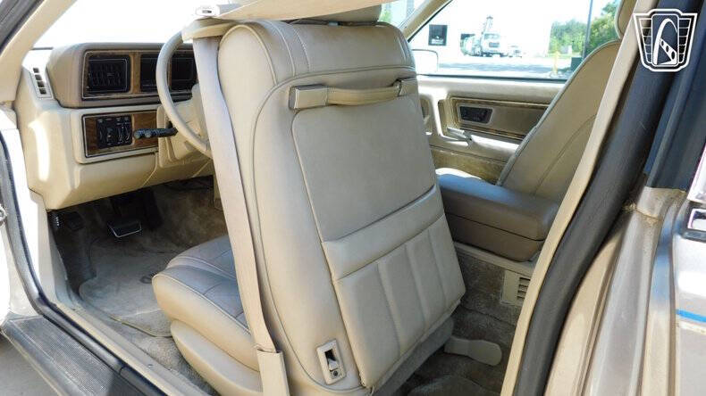 1986 Lincoln Mark VII