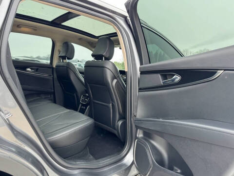 2022 Lincoln Nautilus Reserve