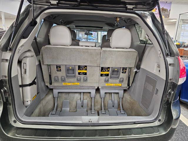 2012 Toyota Sienna XLE 8-Passenger