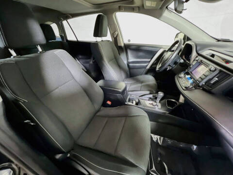 2017 Toyota RAV4 Hybrid XLE