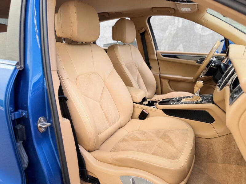 2015 Porsche Macan S