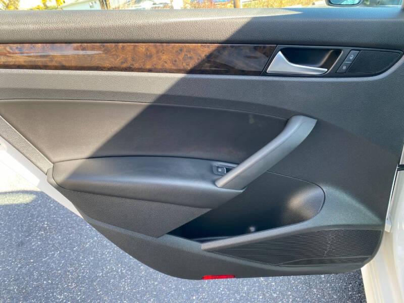 2014 Volkswagen Passat 2.0L TDI SEL Premium