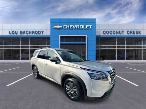 2024 Nissan Pathfinder SV