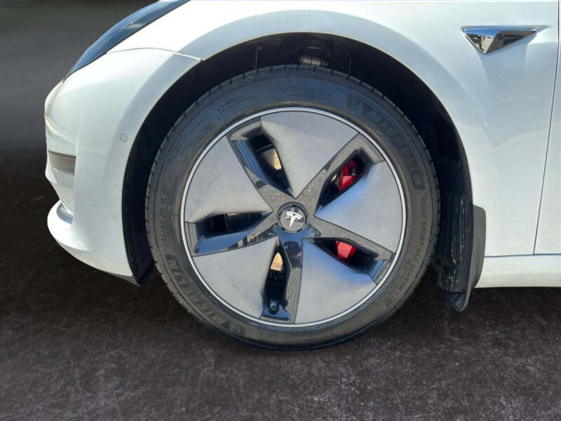 2019 Tesla Model 3 Mid Range