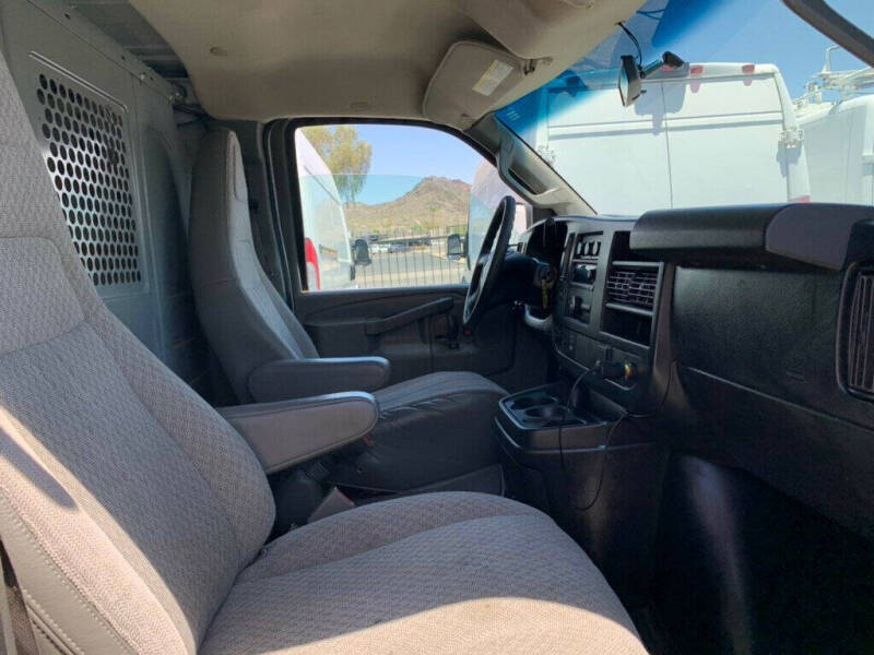 2017 GMC Savana 2500