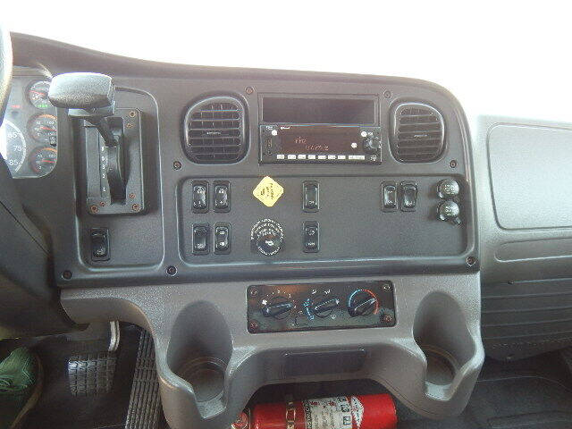 2016 Freightliner M2 106