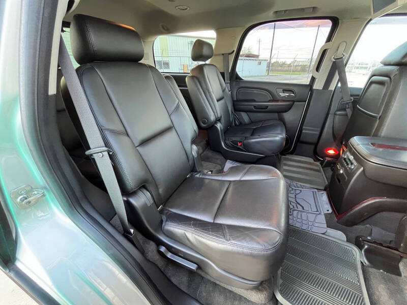 2010 Cadillac Escalade Luxury