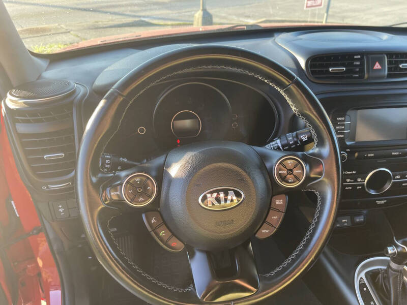 2017 Kia Soul +