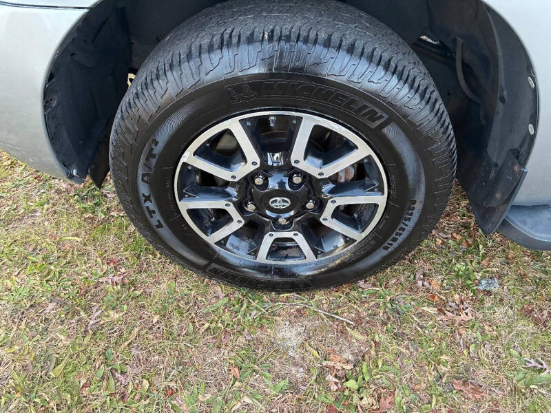 2013 Toyota Sequoia SR5