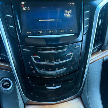 2015 Cadillac Escalade Luxury