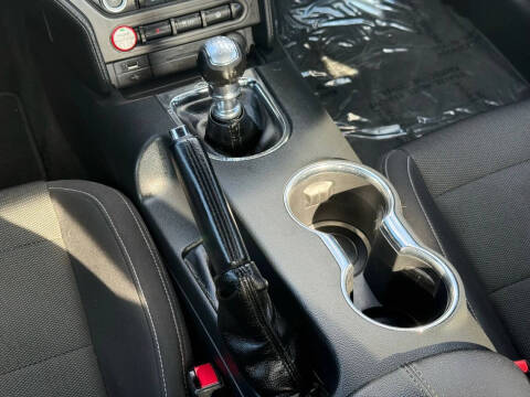 2015 Ford Mustang V6