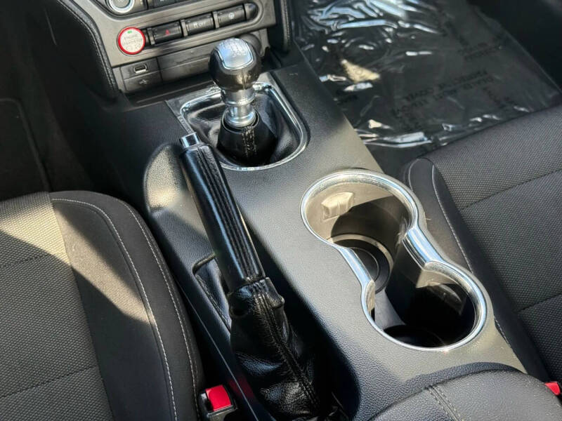 2015 Ford Mustang V6