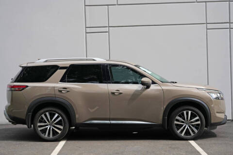 2024 Nissan Pathfinder Platinum