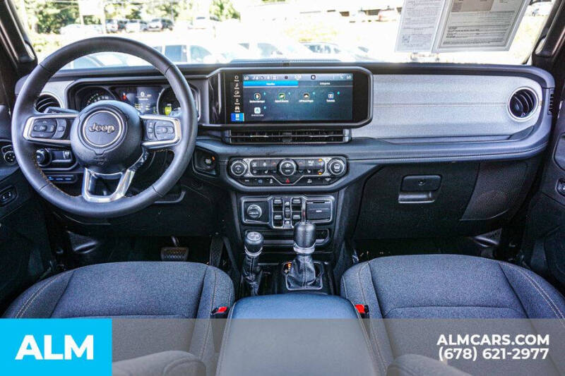 2024 Jeep Wrangler Sahara 4xe