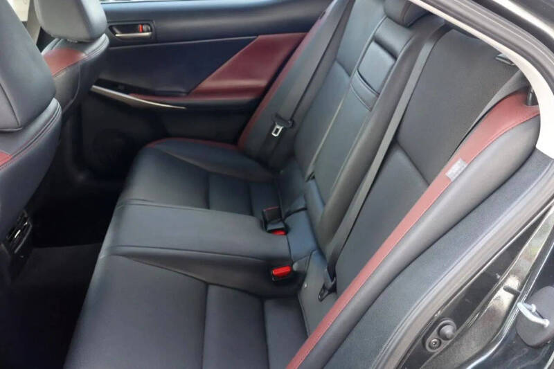 2019 Lexus IS 300
