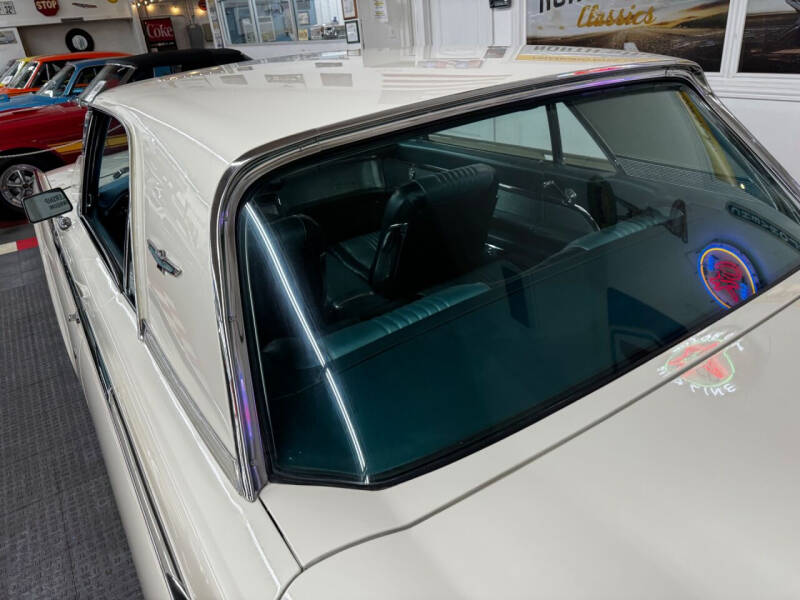 1963 Ford Thunderbird