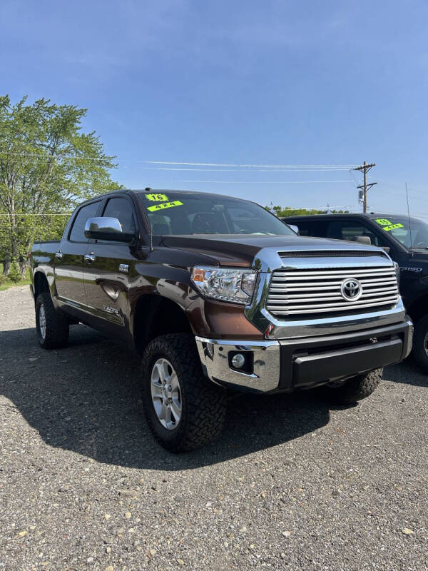 2016 Toyota Tundra Limited's photo