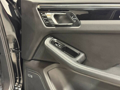 2016 Porsche Macan Turbo
