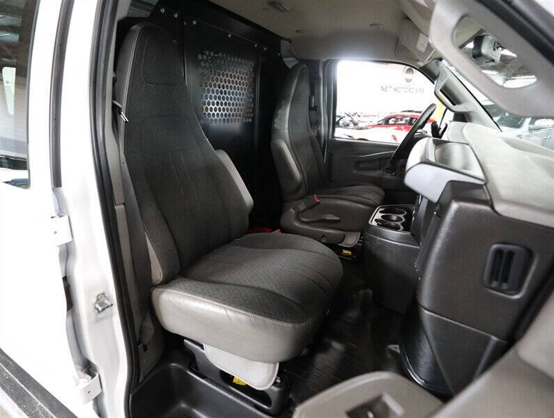 2024 GMC Savana 2500