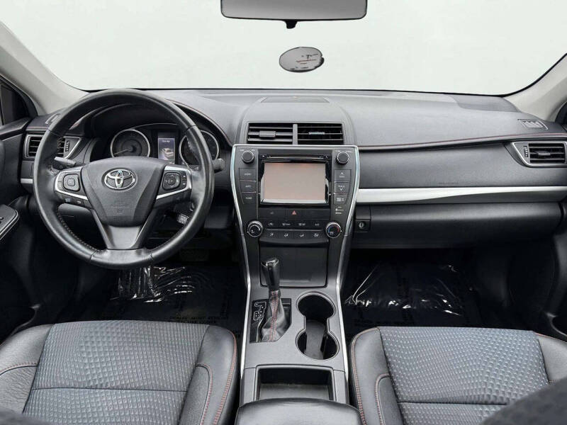 2015 Toyota Camry SE