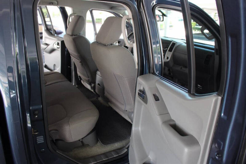 2016 Nissan Frontier SV