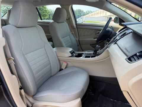 2016 Ford Taurus SE