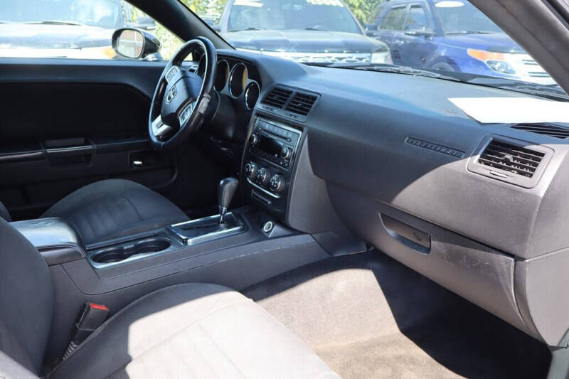 2014 Dodge Challenger SXT