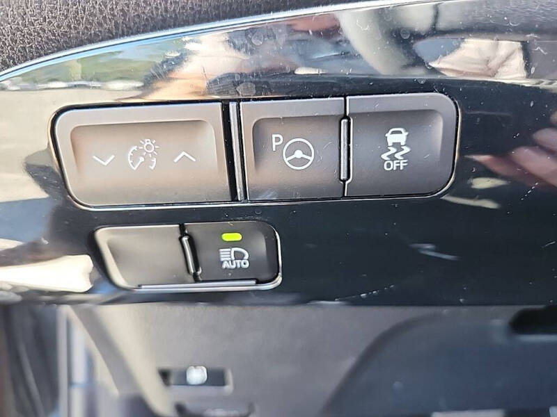 2020 Toyota Prius LE AWD-e