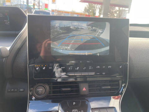2025 Toyota bZ4X XLE